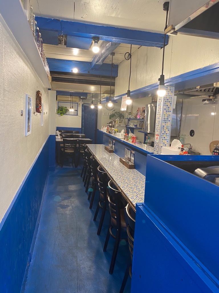 ランチやお持ち帰りにも対応しているオリジナルあいがけカレーなら名鉄岐阜駅の「頑ばぁ」