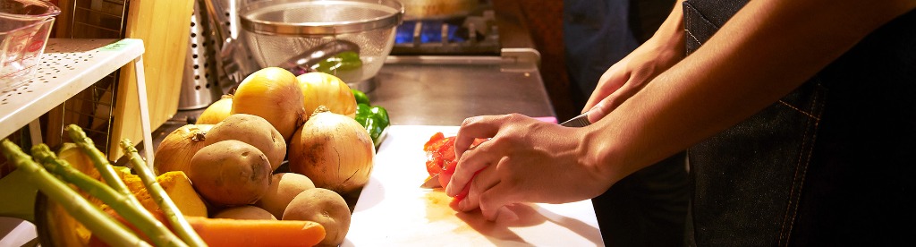 ランチやお持ち帰りにも対応しているオリジナルあいがけカレーなら名鉄岐阜駅の「頑ばぁ」